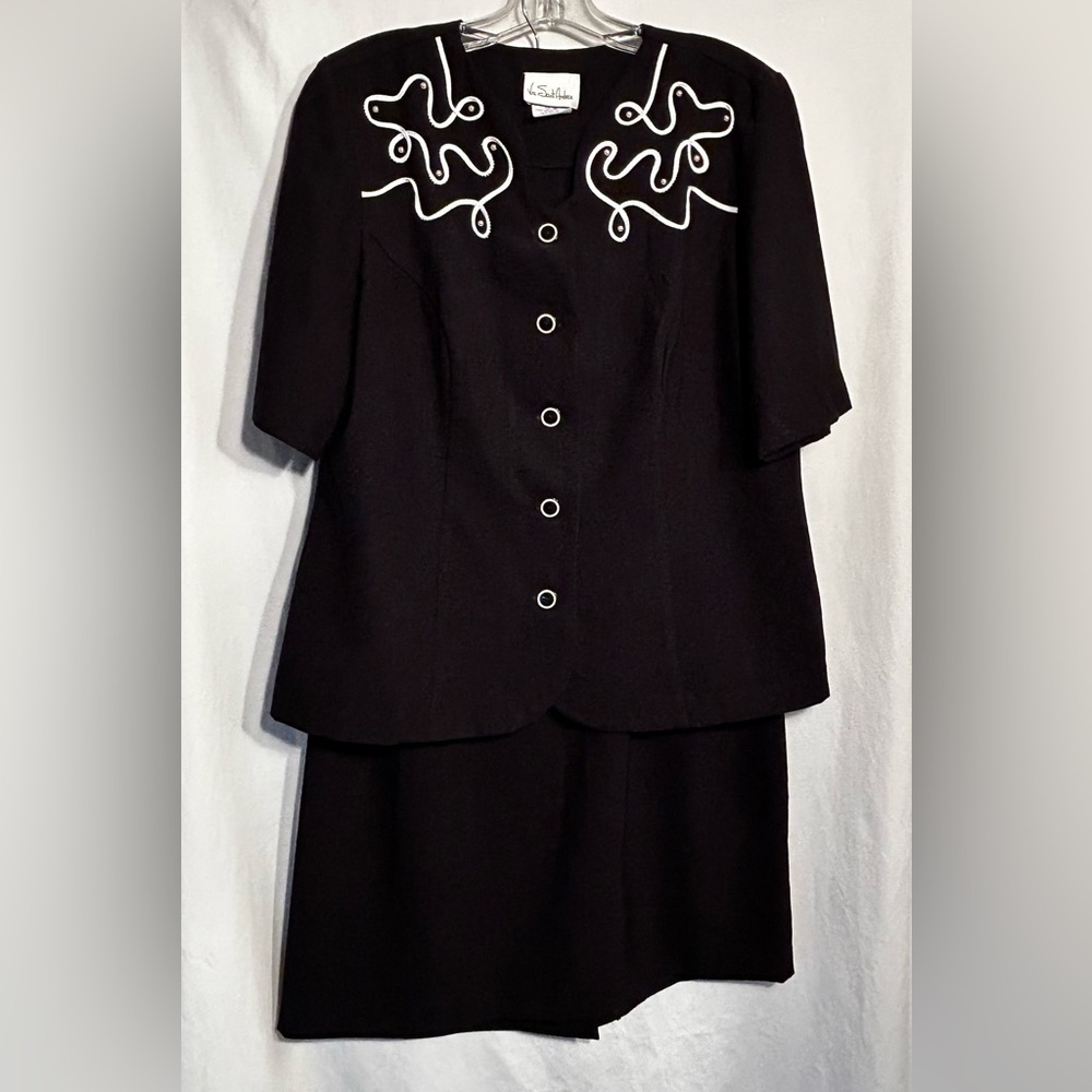 WOMENS 14WP PETITE BLACK W/PEARLS & WHITE PIPING 2 PIECE UNLINED SKIRT SET
